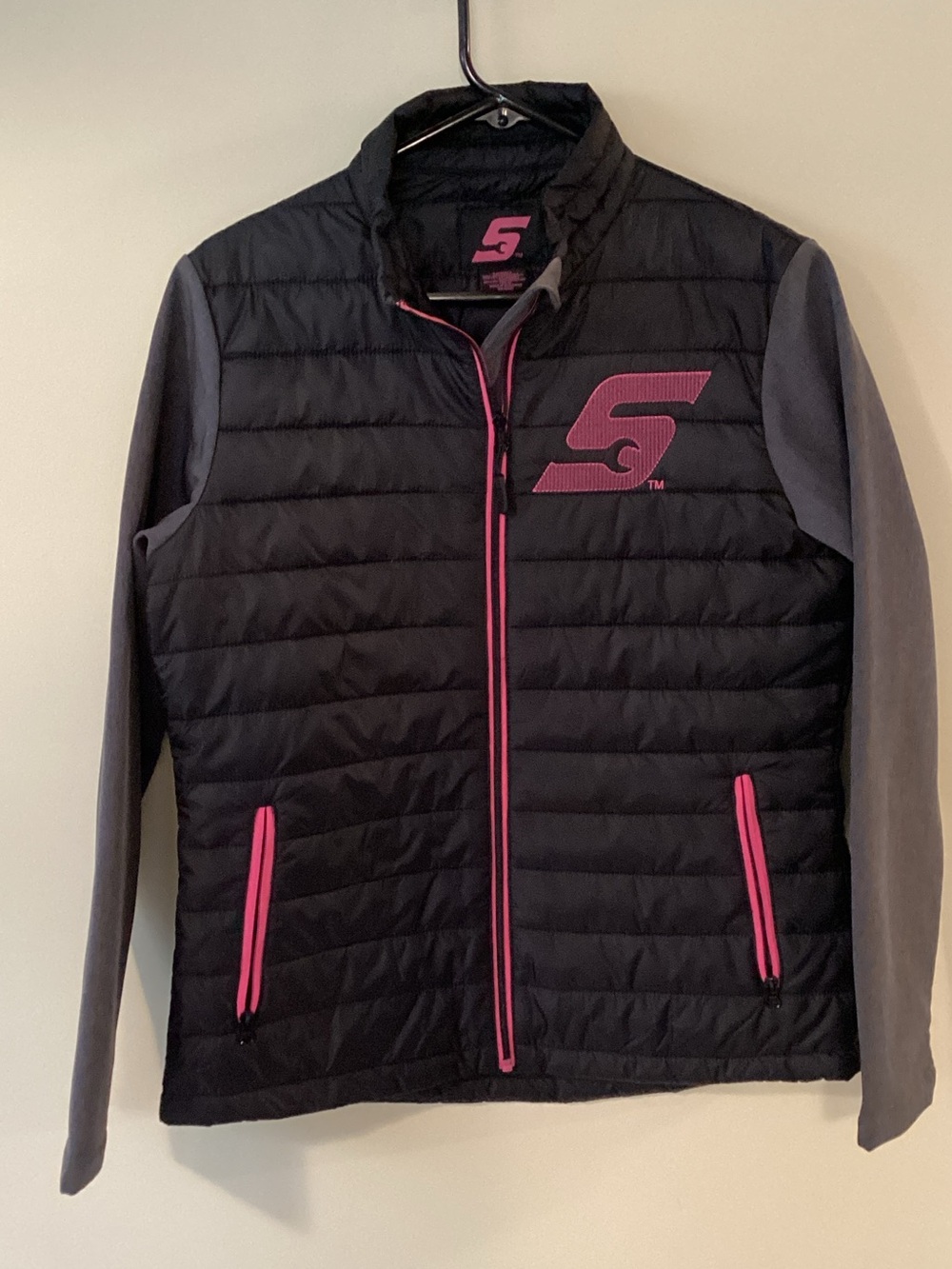 Snap-On Women's Black Quilted Puffer Jacket with Pink Trim